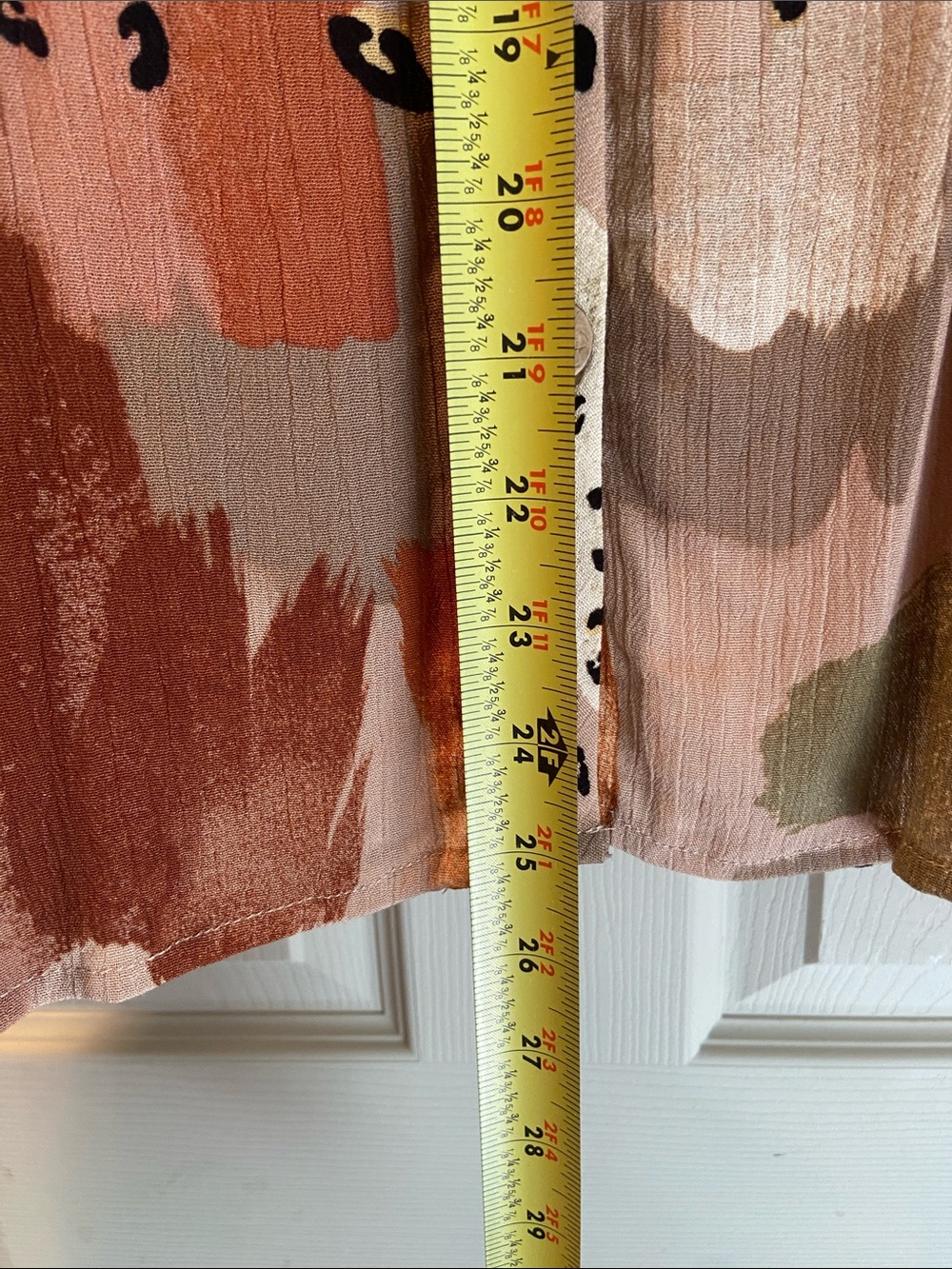 ODDY Blush Multi-Color Button Front V-Neck Blouse - Picture 4 of 16